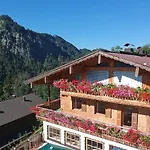 롯지 Berg'k'hof Kaisertal - Alpine Hideaway *