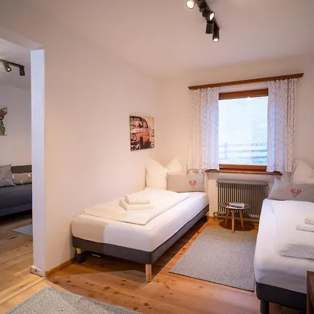 Berg'k'hof Kaisertal - Alpine Hideaway * 埃布斯镇