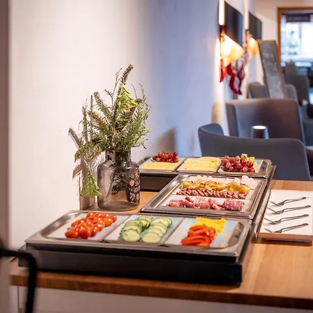 Berg'k'hof Kaisertal - Alpine Hideaway 山林小屋 *