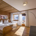 Berg'k'hof Kaisertal - Alpine Hideaway Gerendaház Ebbs