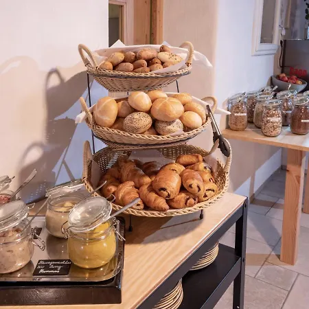 بيرغكهوف كايزرتال - ألبين هيداوي بيت خشبي *