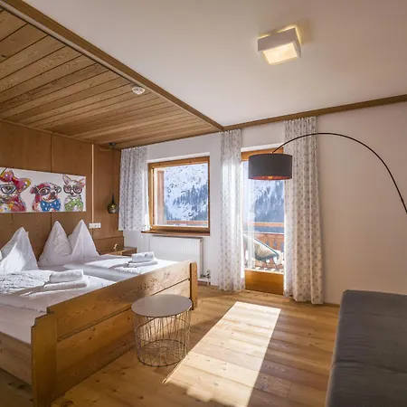Berg'k'hof Kaisertal - Alpine Hideaway Orman Evi Ebbs