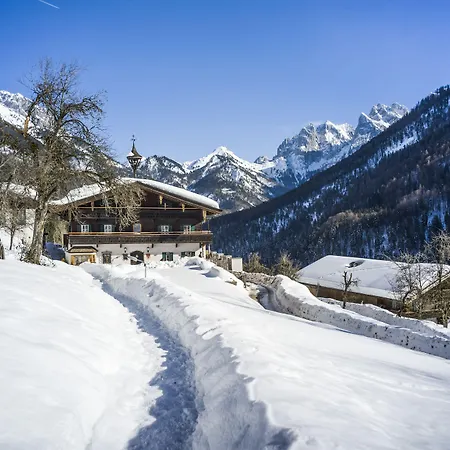 Berg'k'hof Kaisertal - Alpine Hideaway Lodge Ebbs