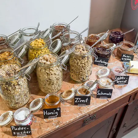 بيرغكهوف كايزرتال - ألبين هيداوي *