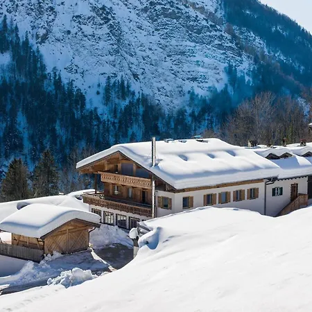 Alojamento de Turismo Selvagem Berg'k'hof Kaisertal - Alpine Hideaway Ebbs