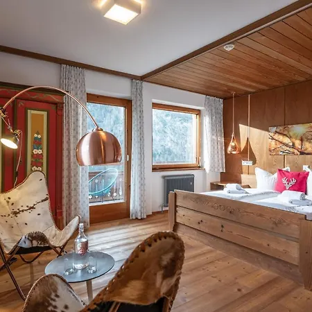Lodge Berg'k'hof Kaisertal - Alpine Hideaway *