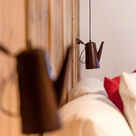 بيرغكهوف كايزرتال - ألبين هيداوي ابسي