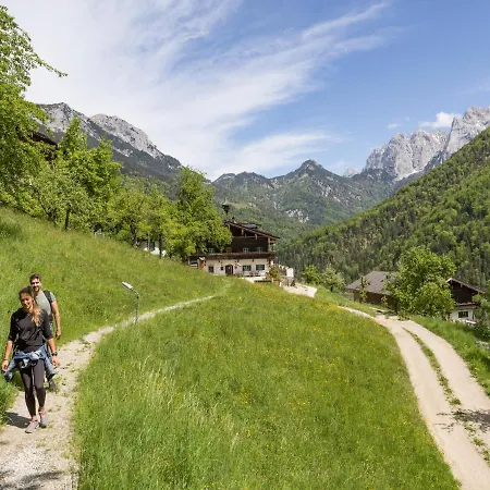 Berg'k'hof Kaisertal - Alpine Hideaway Orman Evi *